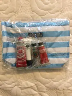 ロクシタン「シアうるおいコレクション」ハンドクリームセット　トートバッグ付き