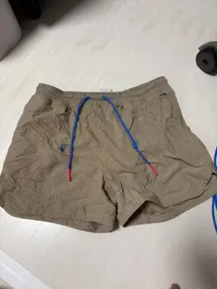 NIKE×オフホワイト　ベージュ ショートパンツ