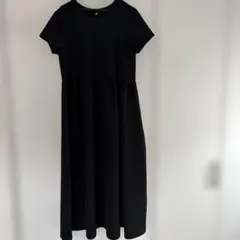 大きめ　黒のロングワンピース