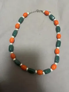nelly ビーズネックレス オレンジ・グリーン
