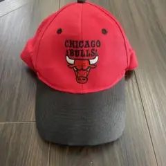 adidas CHICAGO BULLS ベースボールキャップ