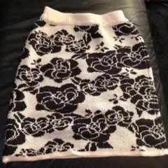 ニット　花柄タイトスカート　MURUA