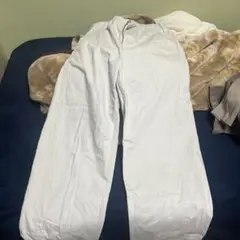 gu白パンツ