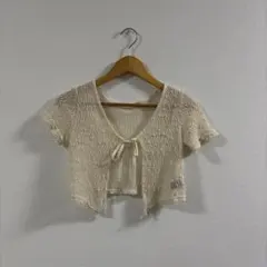 アイボリー クロップド丈 ニットトップス