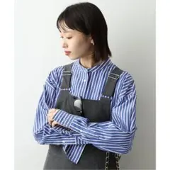 美品✨　青×白❤️　スローブイエナ　コットンブロードバンドカラーシャツのサムネイル