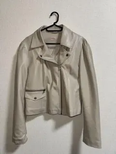 ライトベージュ レザージャケット
