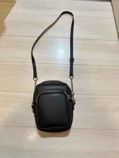 美品　ブラックショルダーバッグ シンプル