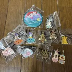 ディズニーリゾート 景品 チャーム ピンバッジセット