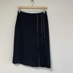 【美品】ビブロス　byblos MADE IN ITALY ブラック　スカートのサムネイル
