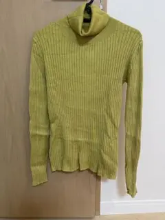 やすぴょん様　値下げ中　タートルネックニット