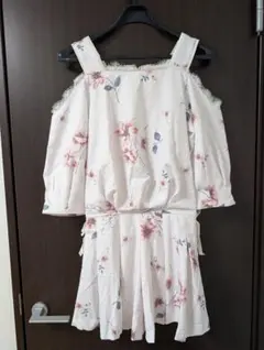 LIZLISA オールインワン 花柄 オフショルダー サイズ０のサムネイル