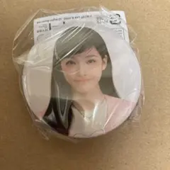illit イロハ　会場限定ガチャポン　缶バッチ
