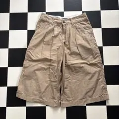 FRED PERRY ワイドハーフパンツ ベージュのサムネイル