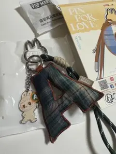 【匿名配送】ポップマート　ラブブ　PIN FOR LOVE イニシャル　A