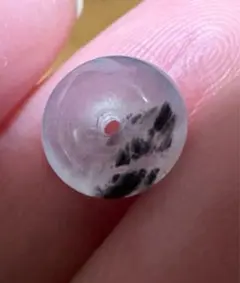 ￼無処理纯天然本翡翠白月光浮かびウージー（黒色の模様）美しいコントラストの翡翠