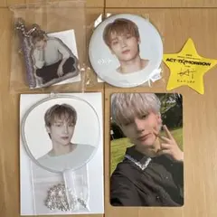 【新品】HUENINGKAI ☆缶バッジ キーホルダー トレカセット