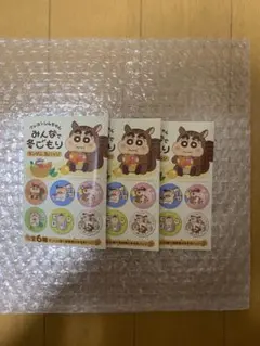 クレヨンしんちゃん　ランダム　缶バッジ　3点セット