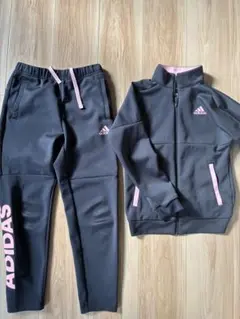adidas ジャージセット　140センチ　女の子