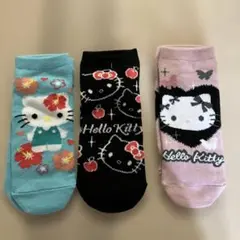 ✴︎新品　ハローキティ　靴下　しまむら　3足セット　ピンク　ブラック　23〜25㌢のサムネイル