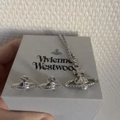 2026年最新】ヴィヴィアンピアスネックレスセットの人気アイテム