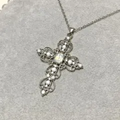 シルバーカラーホワイトビジューヨーロピアンデザインクロス十字架ロザリオネックレス