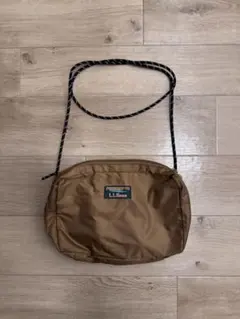 Item thumbnail for item 74aabe64-0f77-4f84-bf4e-4f974f0b3bab