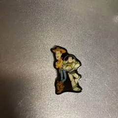 ウッディとバズ・ライトイヤー ピンバッジ