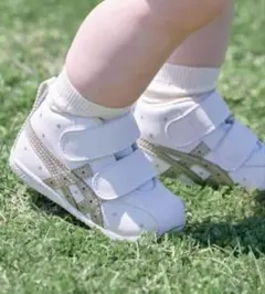 ASICS ベビーシューズ ホワイト 星柄