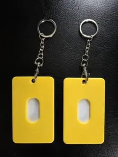 カードホルダー 2個セット　イエロー ホワイト プラスチックキーホルダー