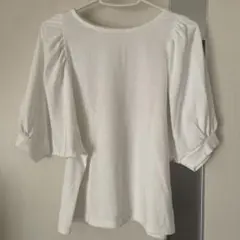 アースミュージックアンドエコロジー　パフスリーブトップス