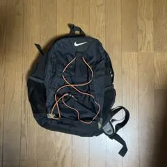 Nike ブラックリュック オレンジストラップ付き