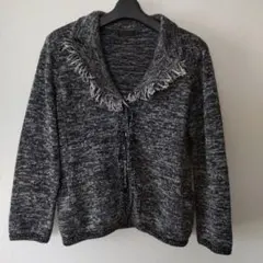 【２〜３回着用】フリンジ付きニット ブラックグレー