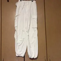 【GU】Mサイズ ホワイト カーゴパンツ