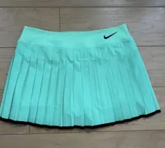 Nike テニススコート　プリーツ　美品