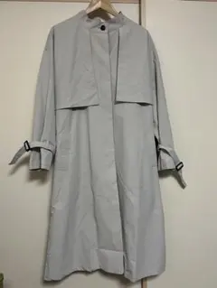 薄いグレー のロングコート 3L