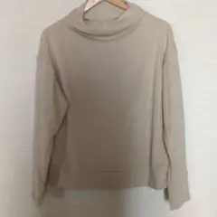 ユニクロ　ヒートテックフリースハイネックT L