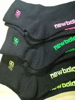 ニューバランス①①　23−25cm　レディース ブラックソックス 3足