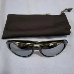 ダークグリーン サングラス