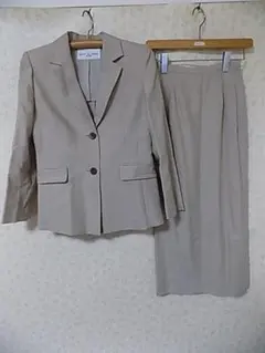 79345　GIANNI LO GIUDICE シルク入りスーツ上下　ベージュ