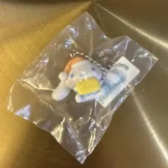 サンリオ くら寿司　シナモンロール　キーホルダー マスキングテープ　びっくらポン