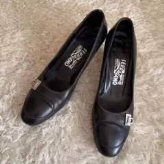 フェラガモ パンプス ガンチーニ ブラック レザー 約23.5cm イタリア製