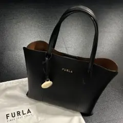 【美品】FURLA ハンドバッグ ヴィットリア