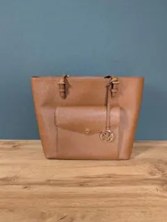 MICHAEL KORS　ブラウン トートバッグ 外ポケット付き