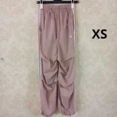 アディダス　レディース　トラックパンツ　くすみピンク　XS