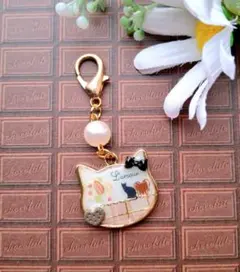 猫型ホワイトチョコレート