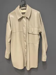 フェイクレザーシャツジャケット　ZARA ベージュ