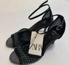 新品タグ付きZARA オープントウ　リアルレザーパンプス37ブラックのサムネイル