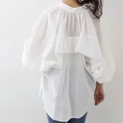 EmmaTaylor SHELL BUTTON SHIRRING BLOUSE☆ - メルカリ