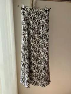 GRL GU ZARA ユニクロ　しまむら　花柄スカート　小花柄　スカート