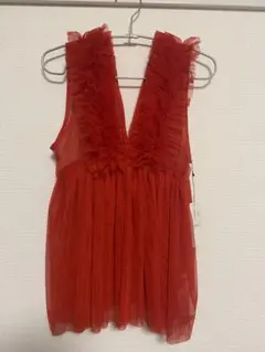 フリル付き赤シースルーノースリーブチュニック